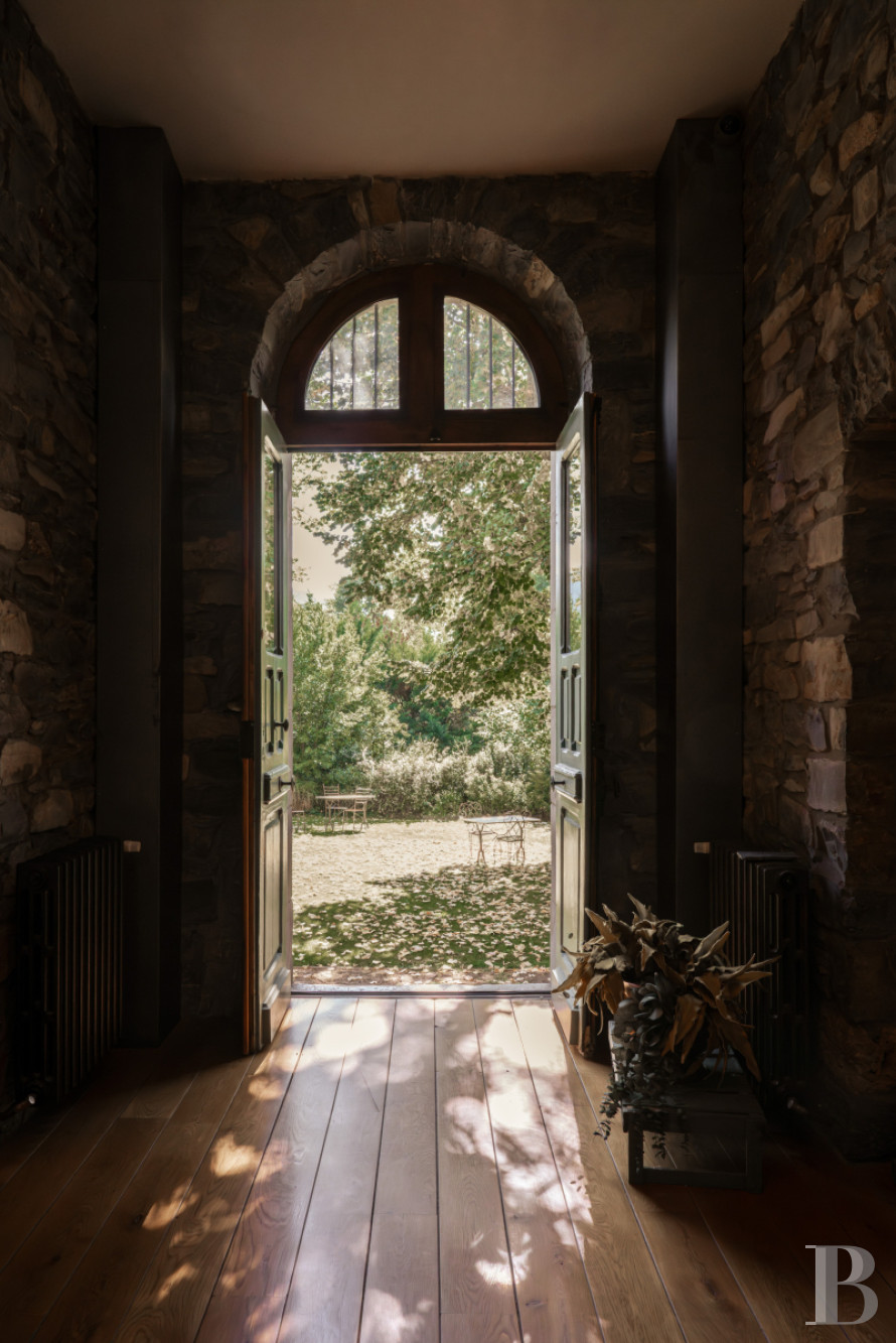 Dans l’Aveyron, aux portes de Millau, un ancien convent du 19e siècle en son jardin  - photo  n°4